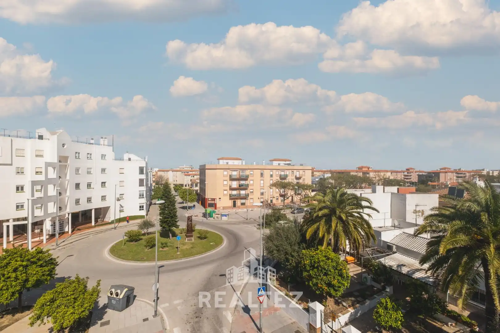 Exterior view of Flat for sale in Sanlúcar de Barrameda  with Air Conditioner, Heating and Balcony