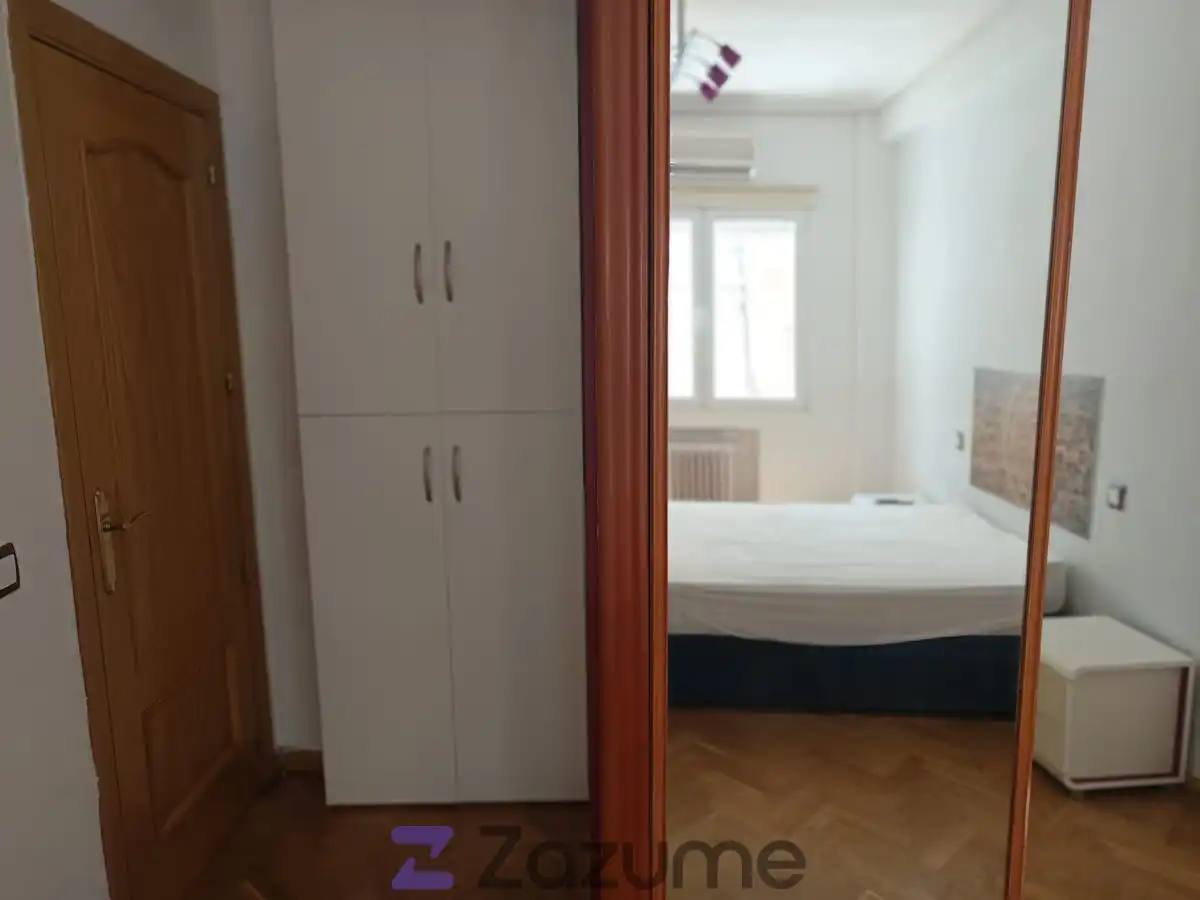 Bedroom of Flat for rent in Madrid  with Air Conditioner, Heating and Parquet flooring