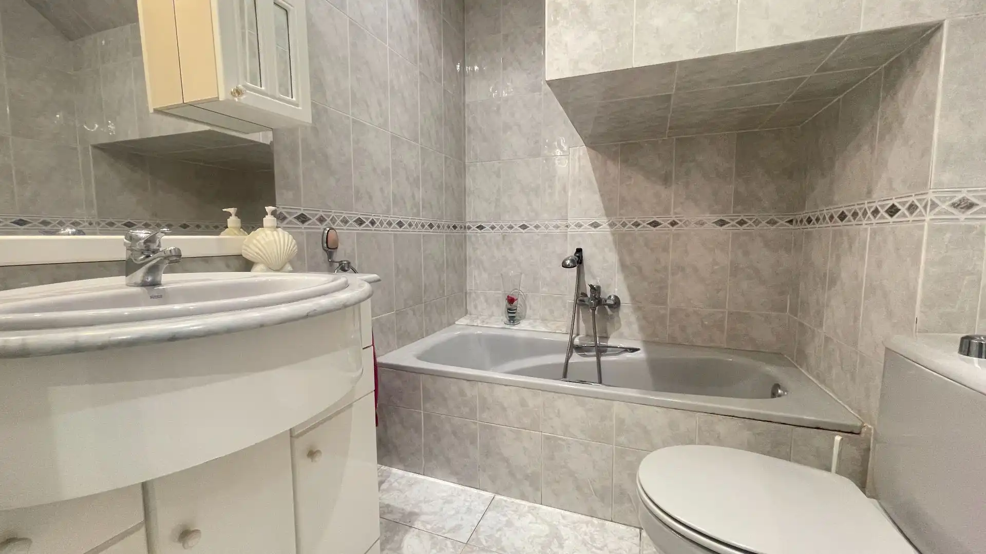 Bany de Casa o xalet en venda en Rubí amb Calefacció, Jardí privat i Terrassa