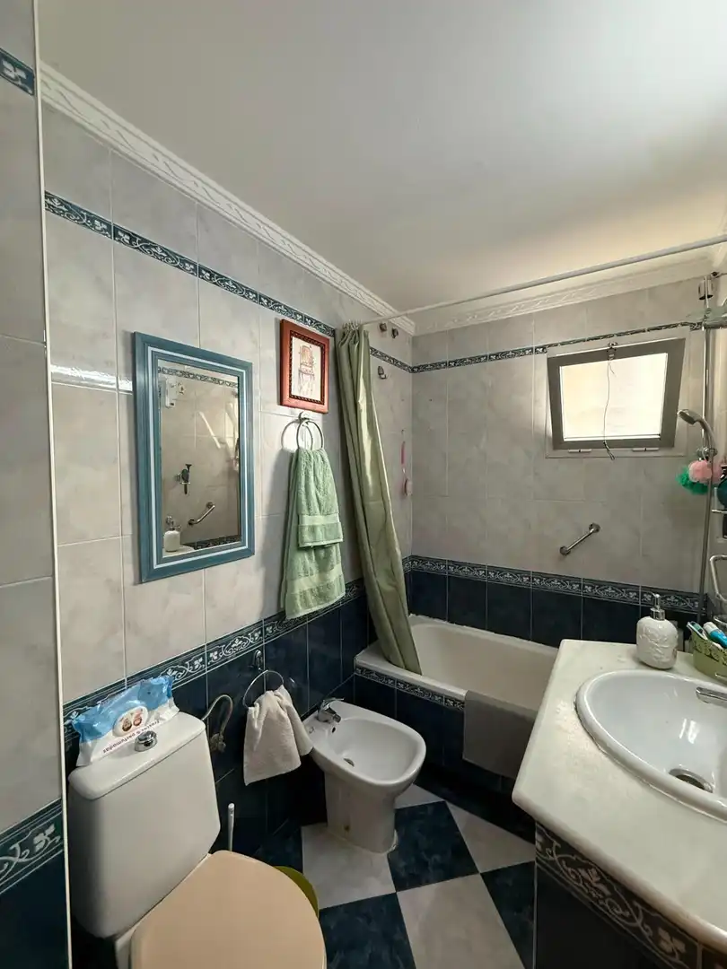 Bathroom of Flat for sale in Utrera