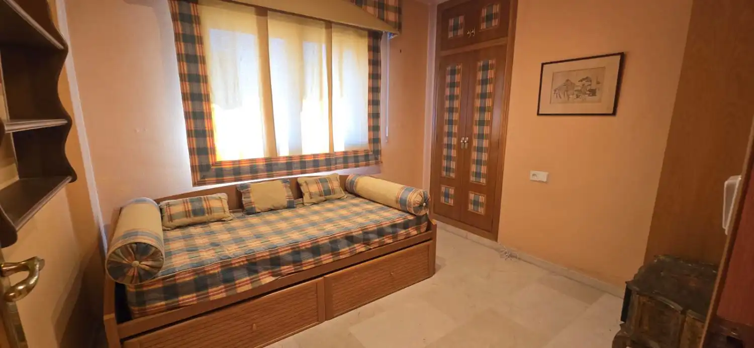 Habitación de Ático en venta en Alicante / Alacant con Aire acondicionado, Calefacción y Terraza