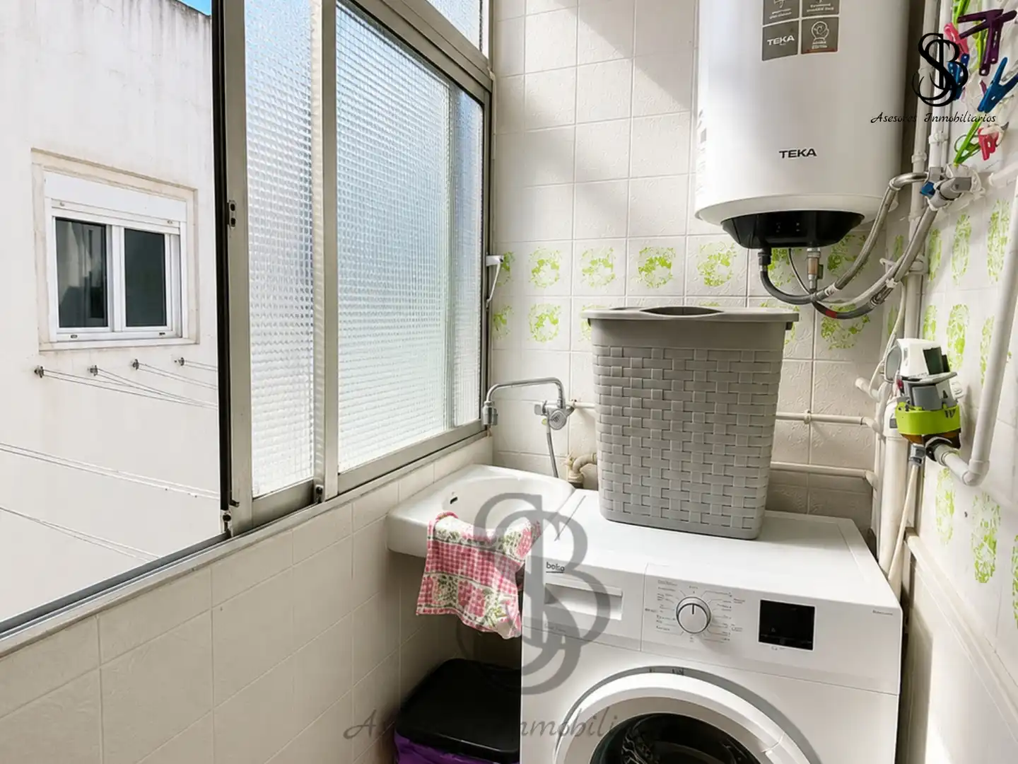 Bathroom of Attic for sale in Alicante / Alacant  with Air Conditioner, Heating and Storage room