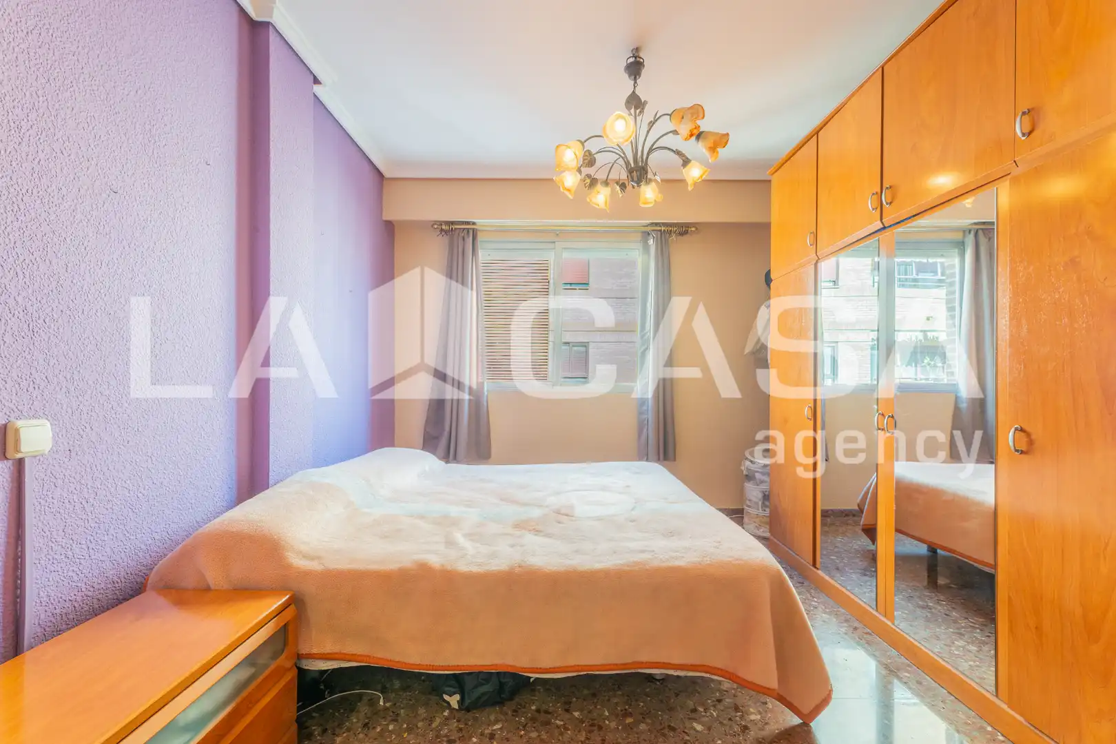 Habitación de Piso en venta en Valencia con Balcón