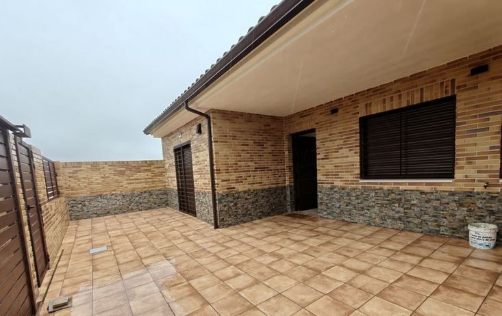 Terrassa de Casa adosada en venda en Valmojado amb Aire condicionat i Calefacció