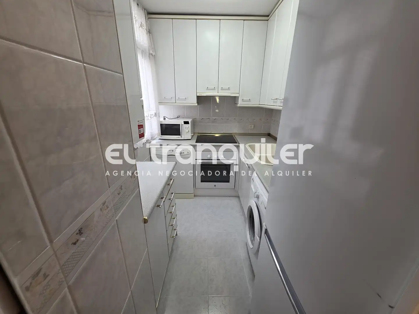 Kitchen of Flat for rent in Madrid  with Air Conditioner, Parquet flooring and Terrace