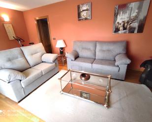 Living room of House or chalet to rent in Pozuelo de Alarcón  with Air Conditioner, Private garden and Parquet flooring