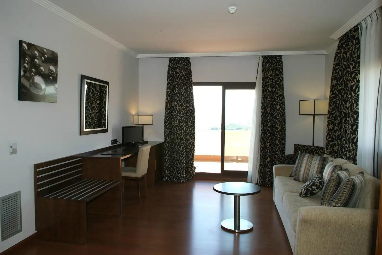 Sala de estar de Edificio en venta en Villarrubia de Santiago