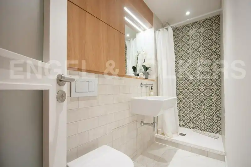 Baño de Piso de alquiler en Barcelona con Aire acondicionado, Calefacción y Parquet