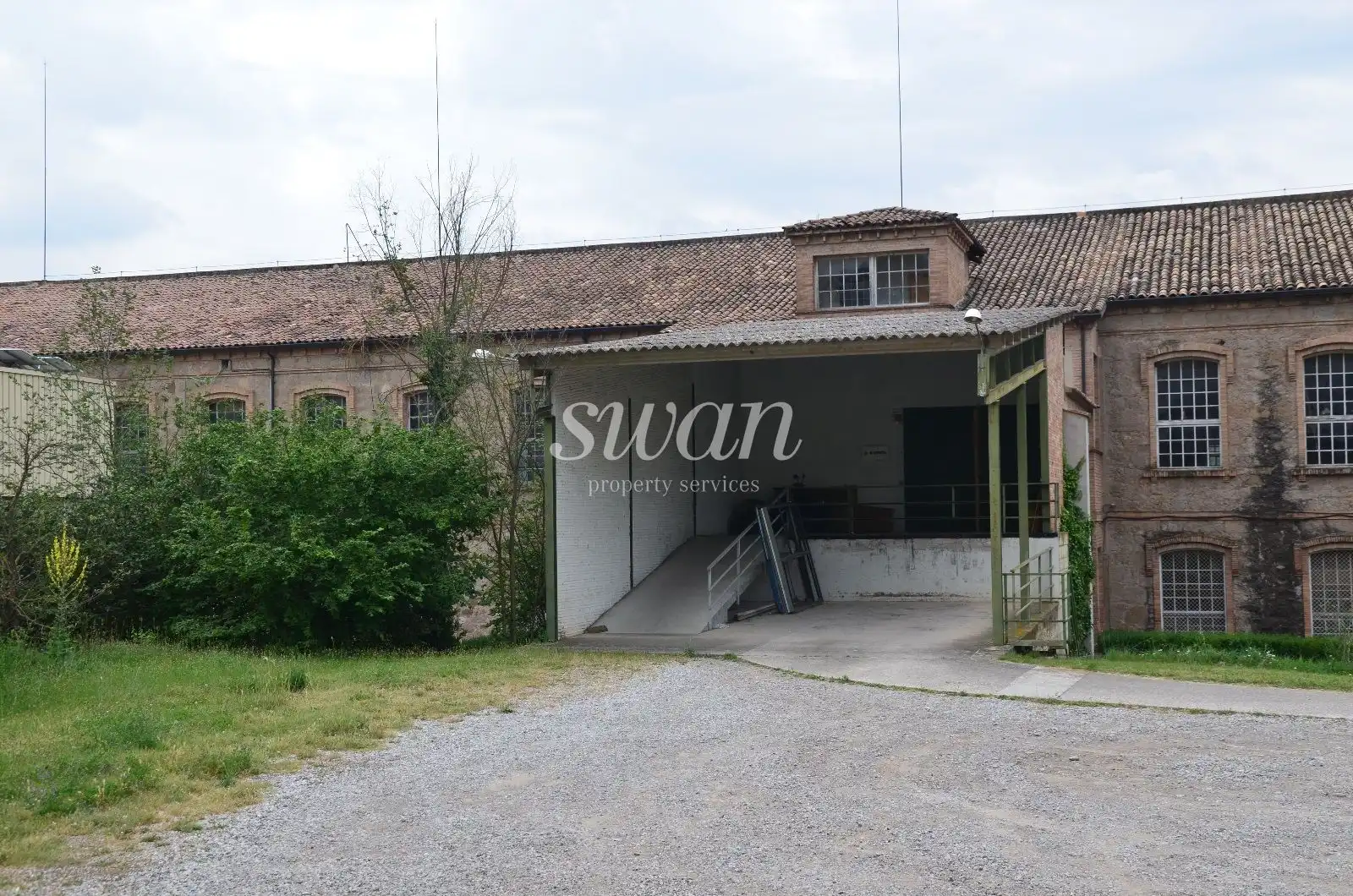 Vista exterior de Nau industrial de lloguer en Puig-reig