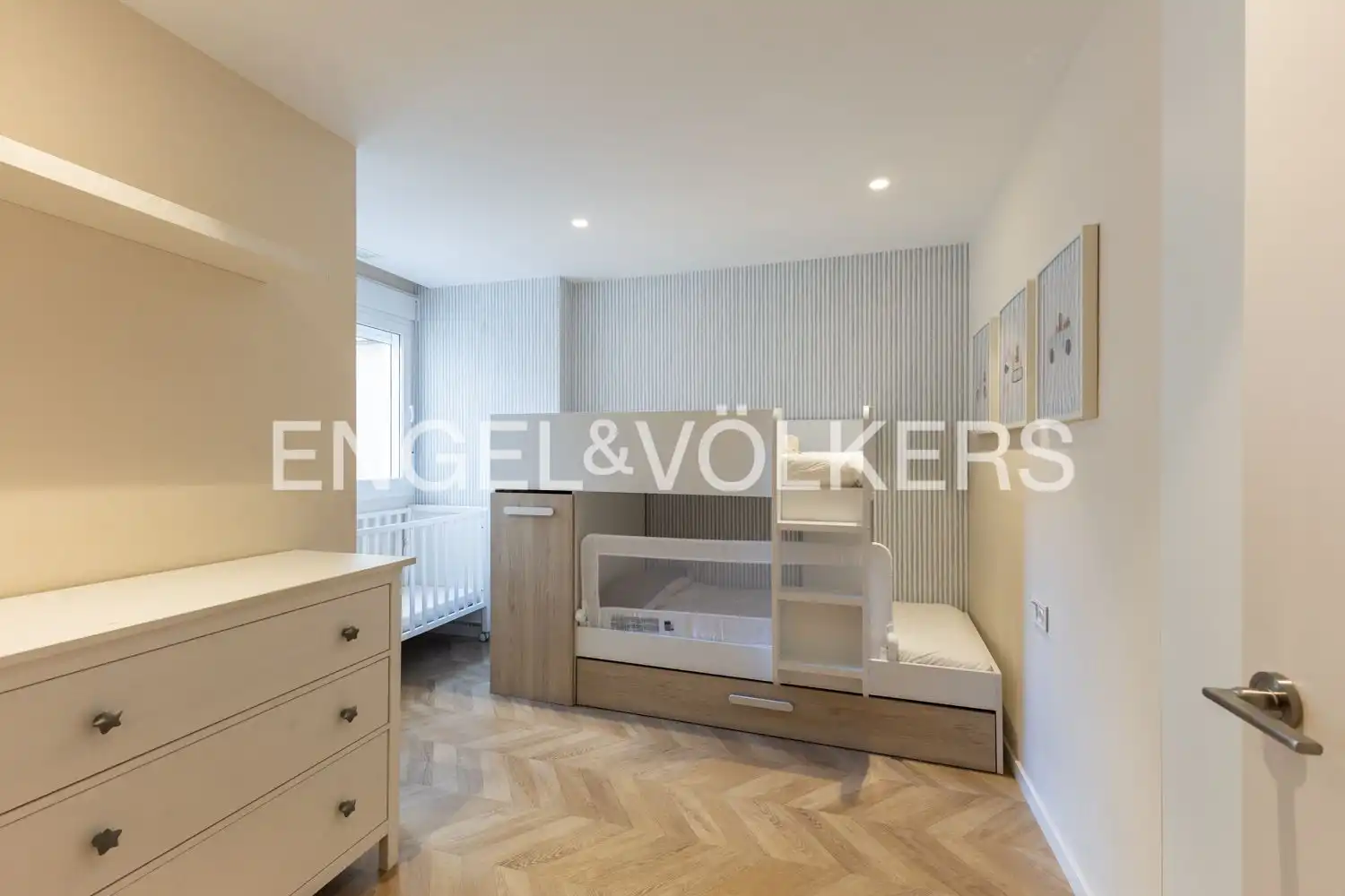 Habitación de Apartamento en venta en Valencia con Aire acondicionado, Calefacción y Parquet