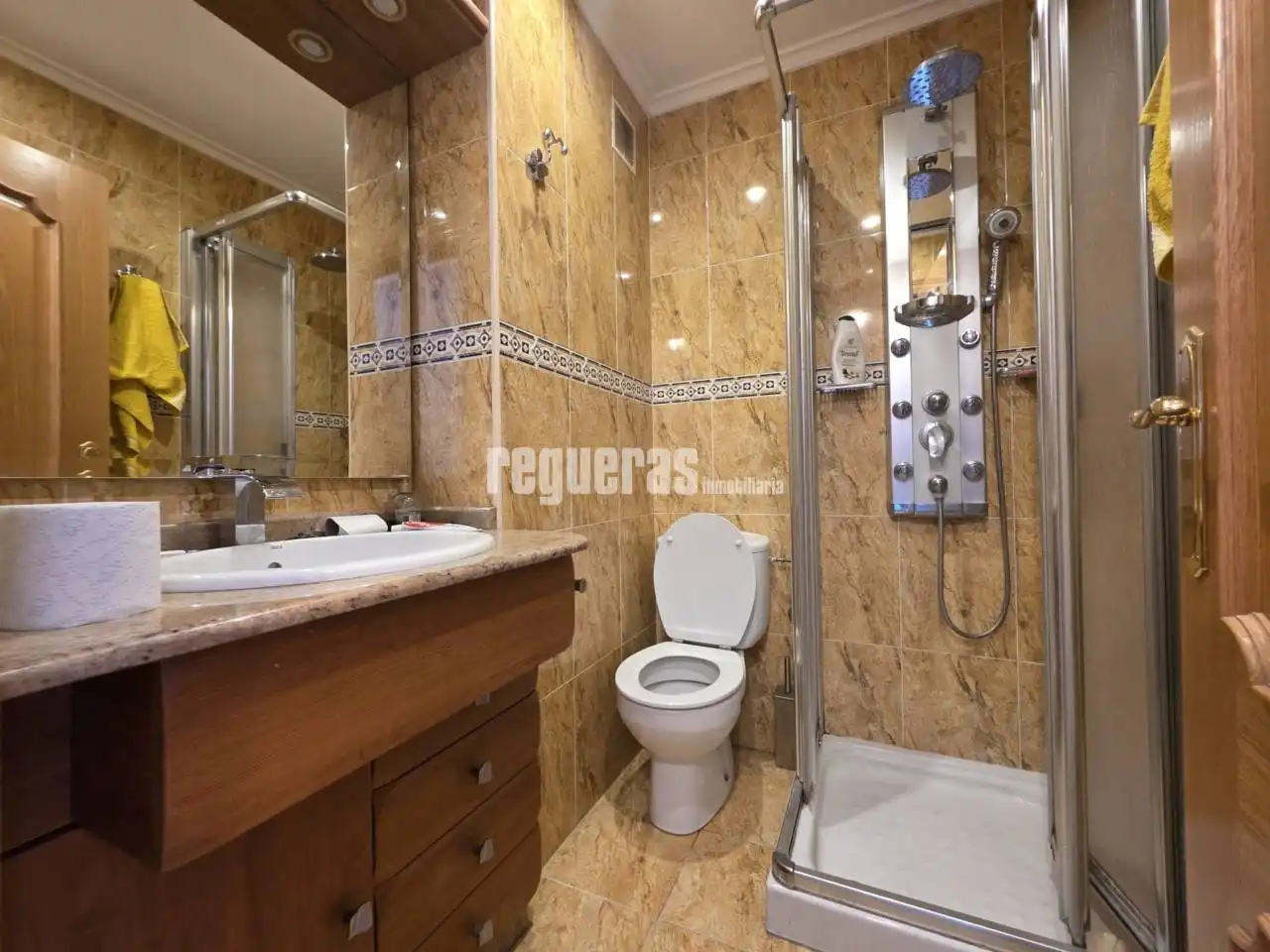 Bathroom of Flat for sale in Corvera de Asturias  with Heating, Storage room and Furnished