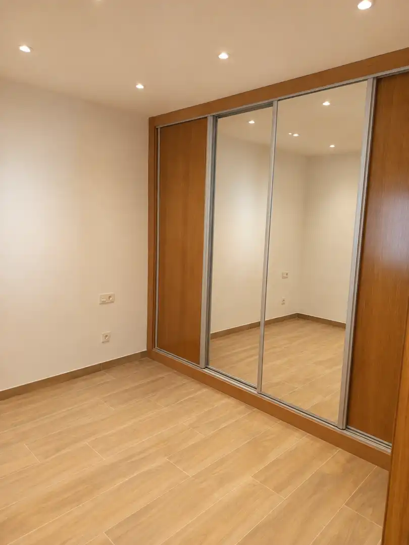 Habitación de Ático en venta en Valladolid con Calefacción, Terraza y Trastero