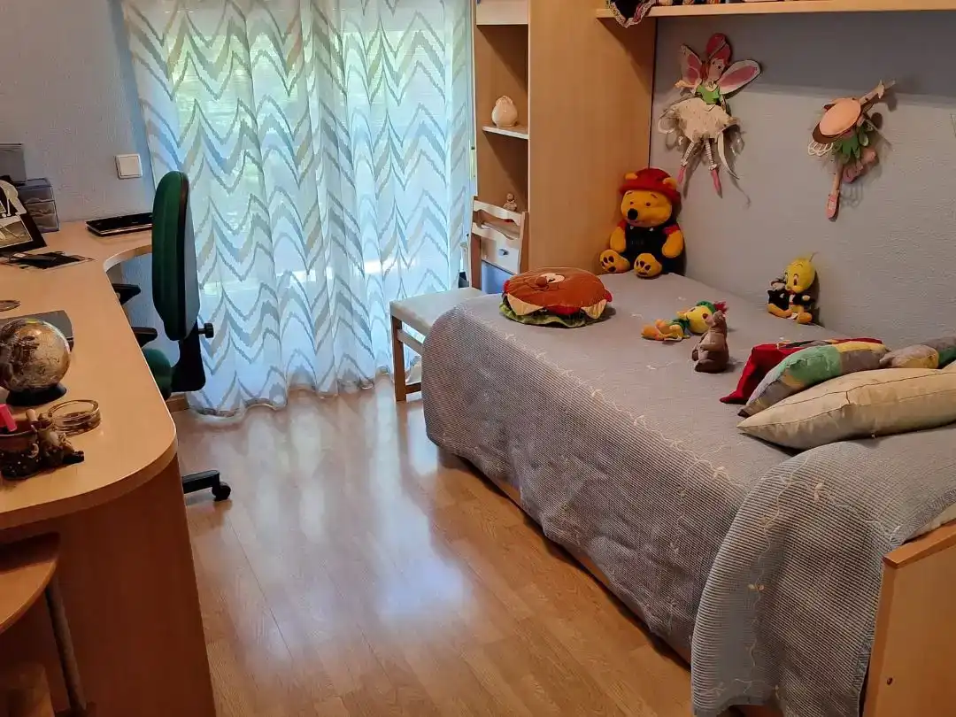 Dormitori de Casa o xalet en venda en Villalbilla amb Aire condicionat, Piscina i Balcó