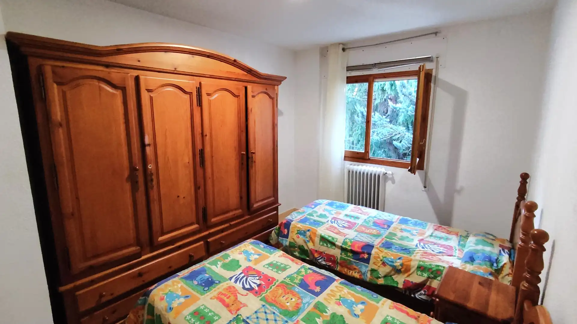 Habitación de Piso en venta en Biescas con Calefacción, Terraza y Amueblado