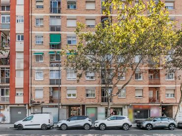 Pis amb ascensor en venda a Avenida Paisos Catalans