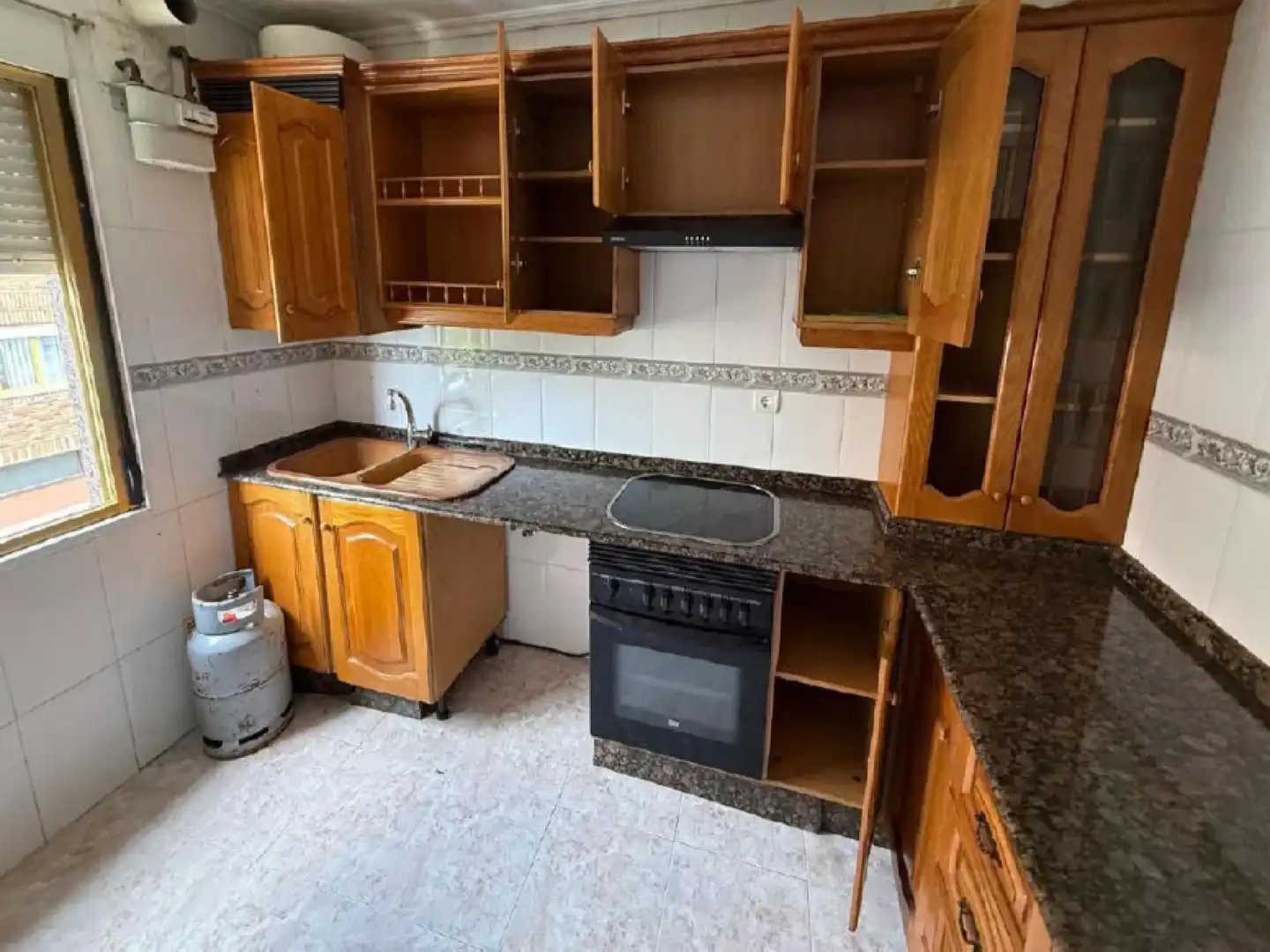 Cocina de Piso en venta en Ponferrada con Trastero