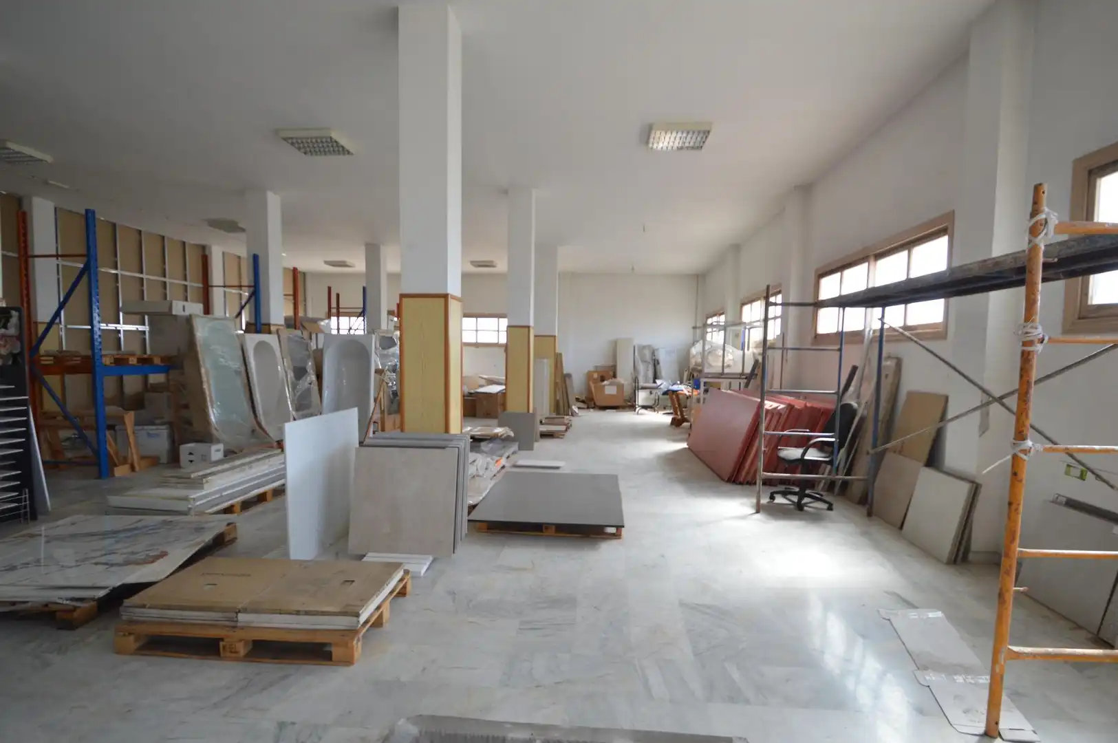 Nave industrial de alquiler en Almería