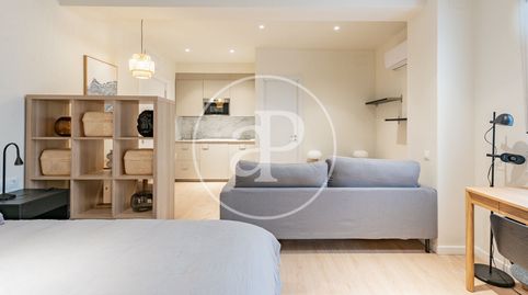 Foto 2 de Piso en venta en C. de Pedro Teixeira, Cuatro Caminos - Azca, Madrid Capital