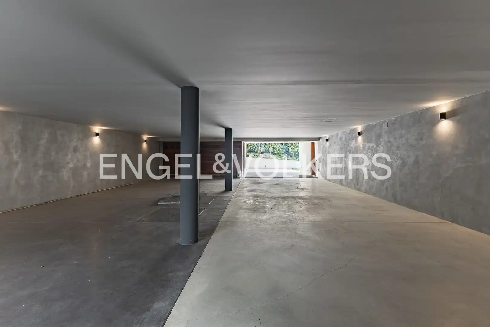 Parkplatz von Country house zum Verkauf in Sant Andreu de Llavaneres mit Klimaanlage, Heizung und Privatgarten