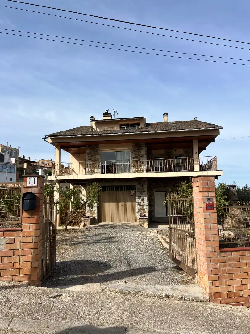 Exterior view of Houses for rent in L'Albagés, Lleida