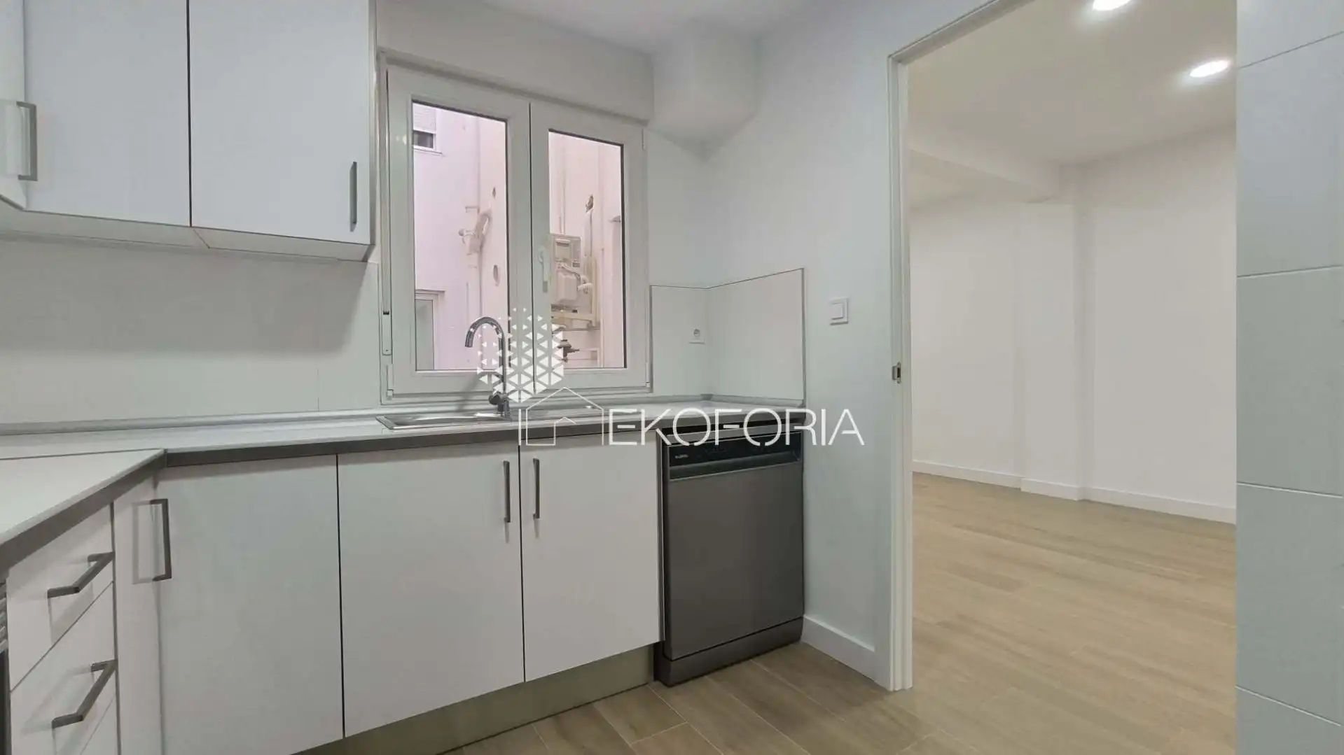 Cocina de Piso en venta en Paterna con Aire acondicionado, Calefacción y Terraza
