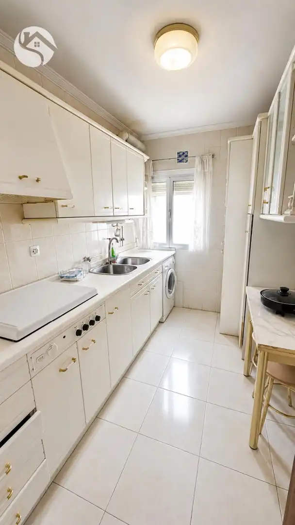 Cocina de Piso en venta en Cuenca con Calefacción, Trastero y Amueblado