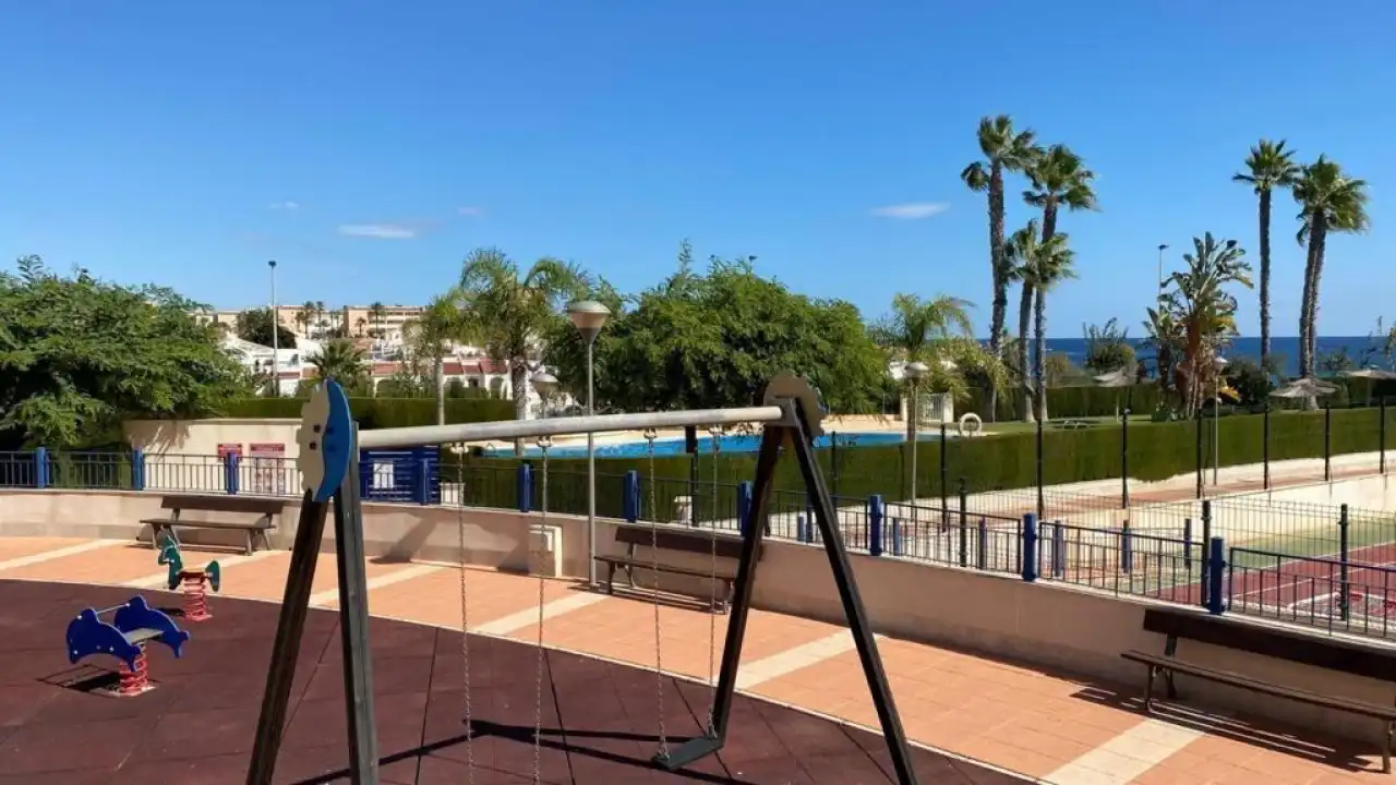 Vista exterior de Piso en venta en Pilar de la Horadada con Aire acondicionado, Calefacción y Terraza