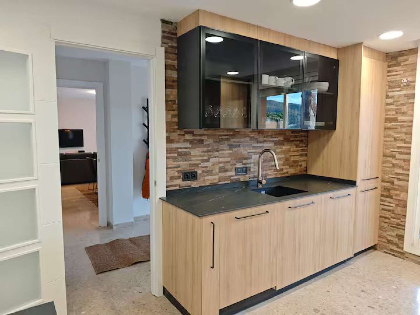 Cuina de Apartament per a compartir en Vallirana amb Aire condicionat i Terrassa
