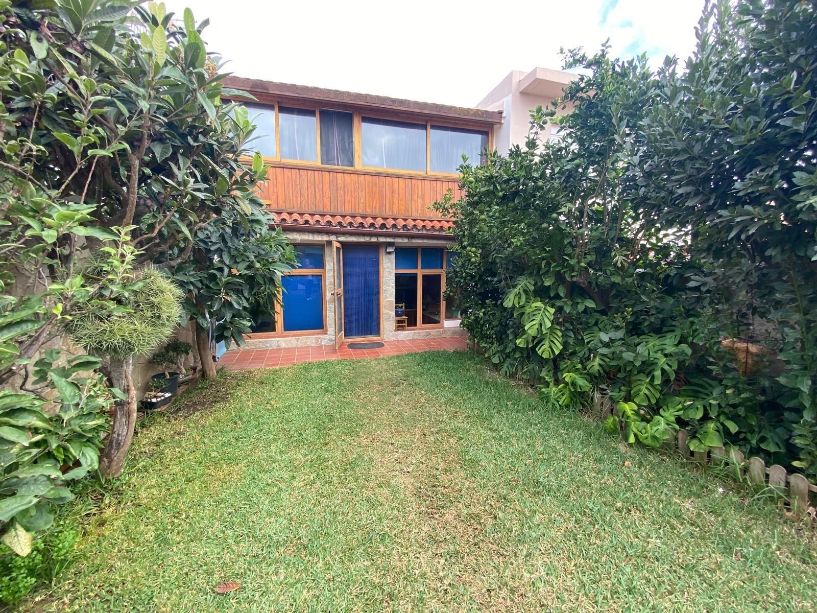 Exterior view of Single-family semi-detached for sale in Algeciras