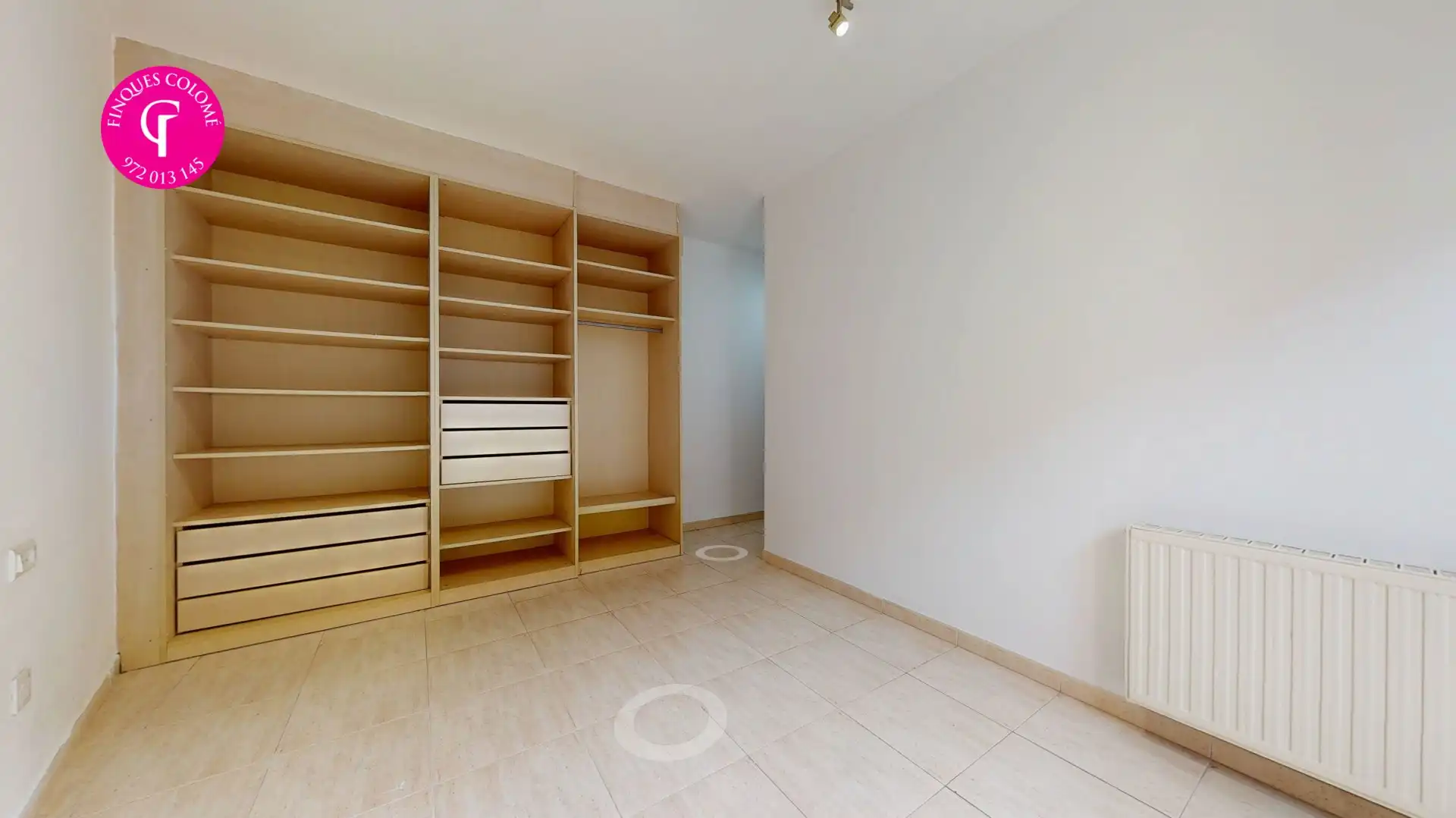 Dormitori de Planta baixa en venda en Girona amb Aire condicionat, Calefacció i Terrassa