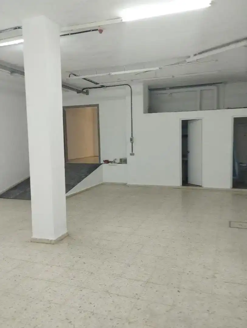 Commercial properties for rent in Gines  with Air Conditioner