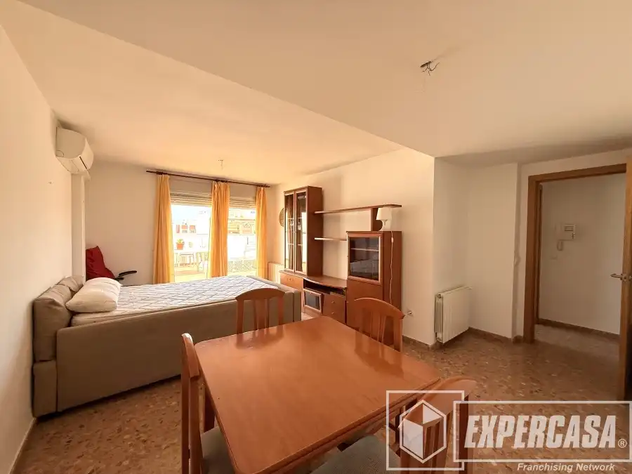 Sala de estar de Dúplex en venta en Riba-roja de Túria con Aire acondicionado, Calefacción y Terraza