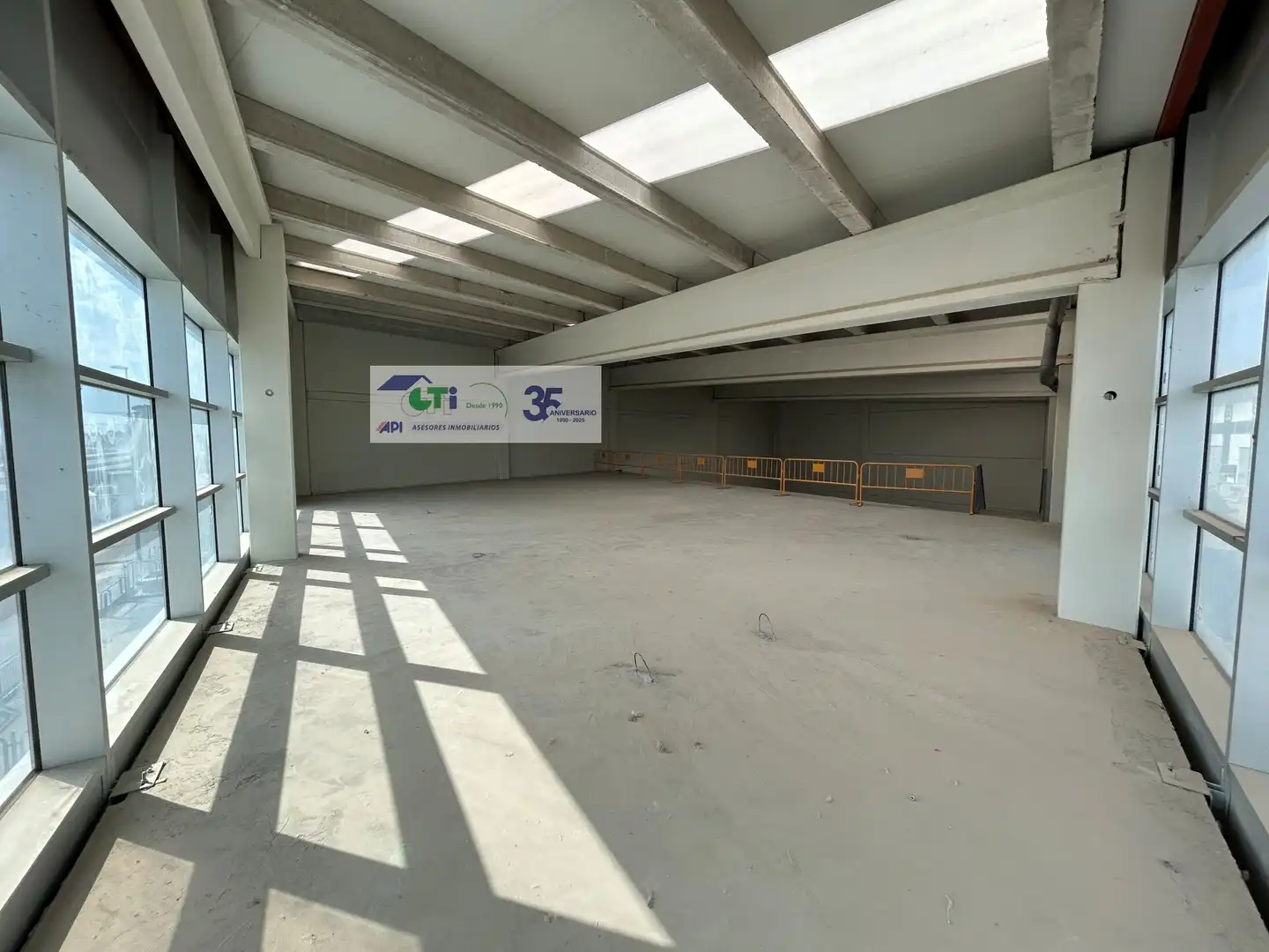 Nave industrial en venta en PARQUE EMPRESARIAL MIRAFLORES, imagen 8