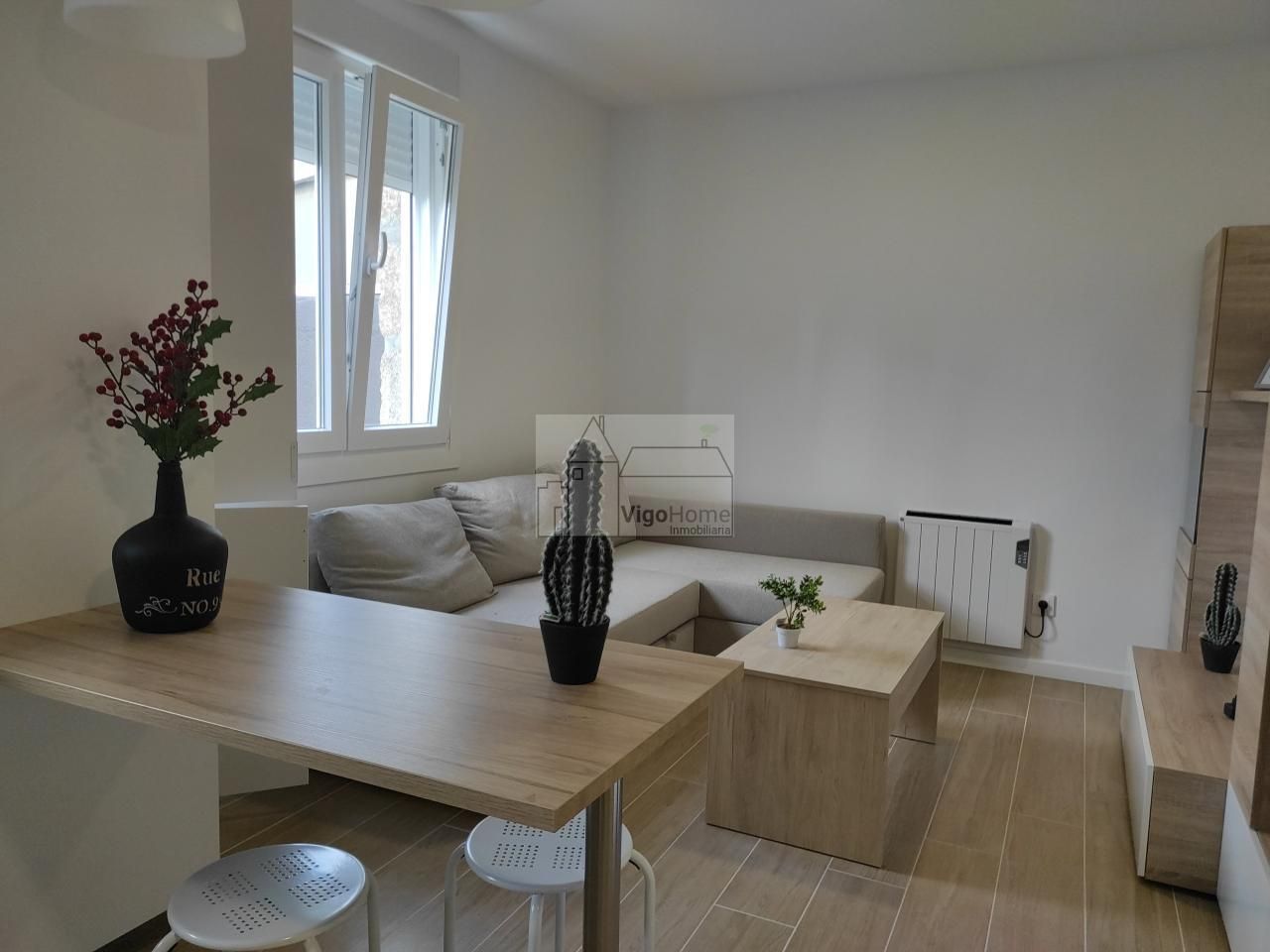 Sala de estar de Apartamento de alquiler en Vigo  con Calefacción, Trastero y Amueblado