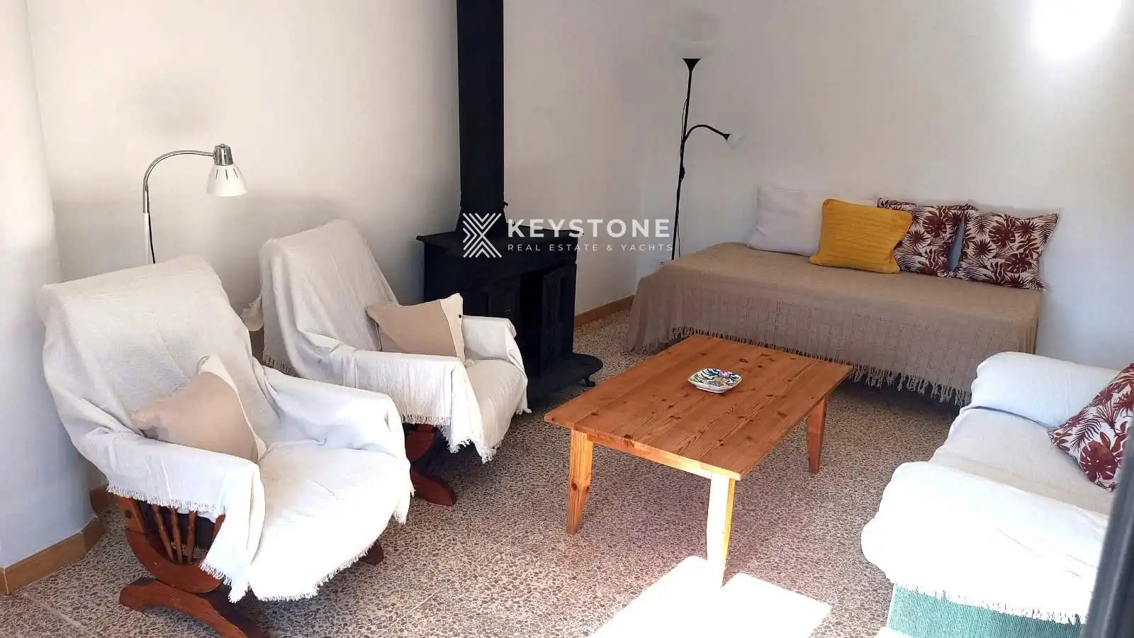 Sala de estar de Piso de alquiler en Puigpunyent con Aire acondicionado y Terraza