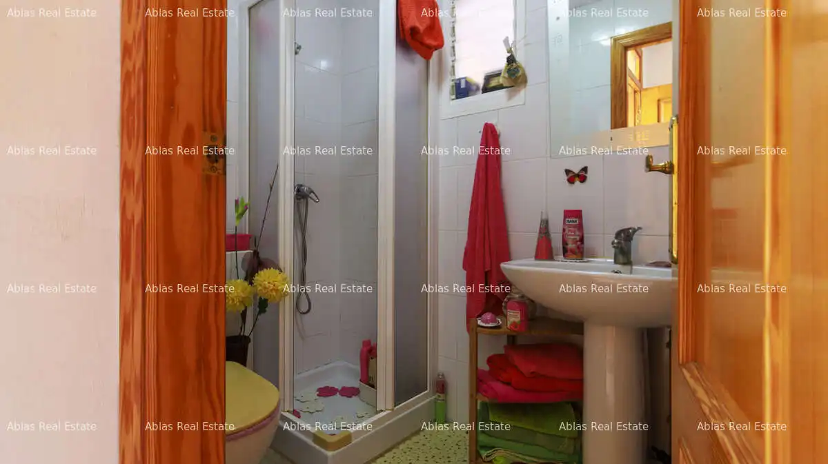 Bany de Apartament en venda en Cullera amb Terrassa, Balcó i Piscina comunitària