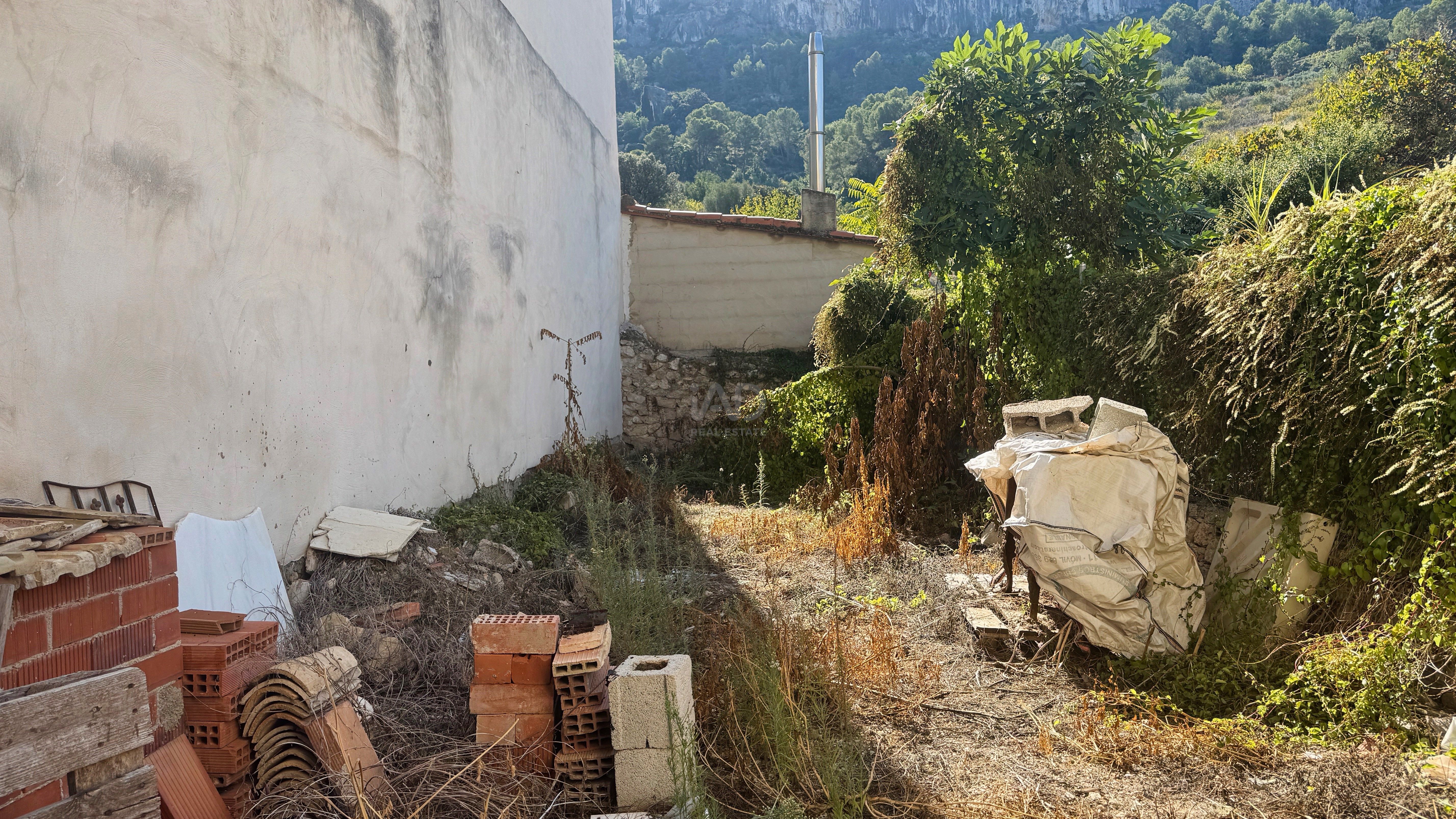 Exterior view of House or chalet for sale in La Vall de Gallinera  with Terrace