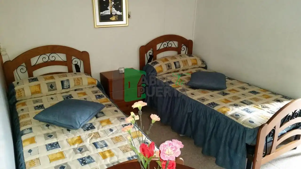 Dormitori de Finca rústica en venda en Ourense Capital  amb Calefacció i Traster