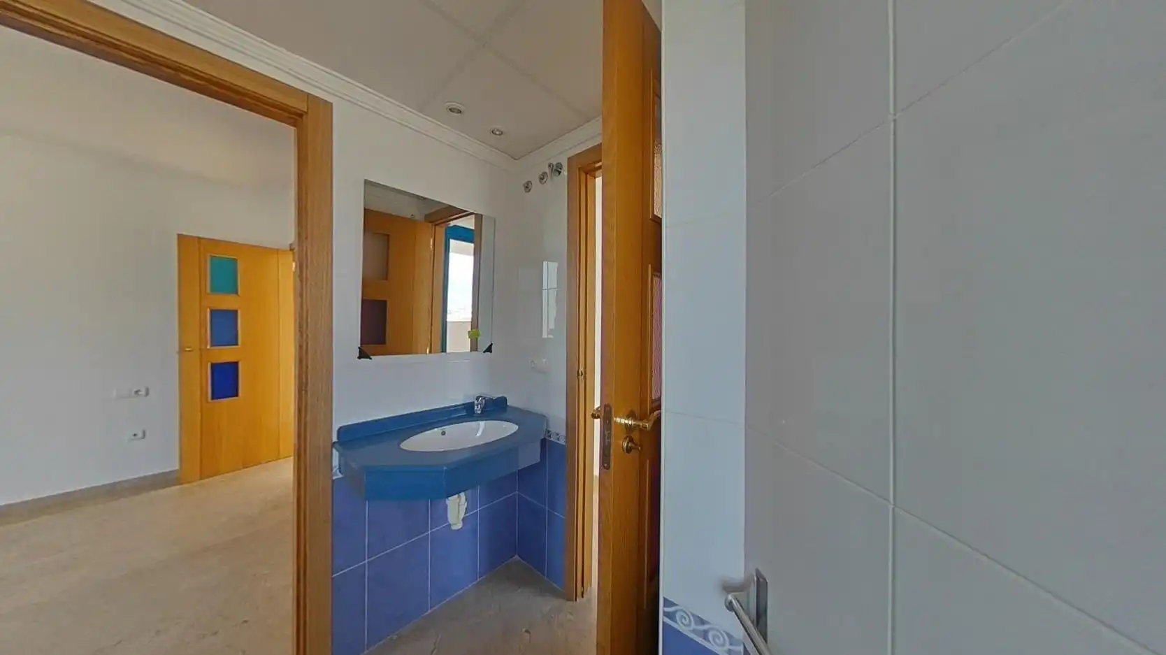 Baño de Piso en venta en Calpe / Calp
