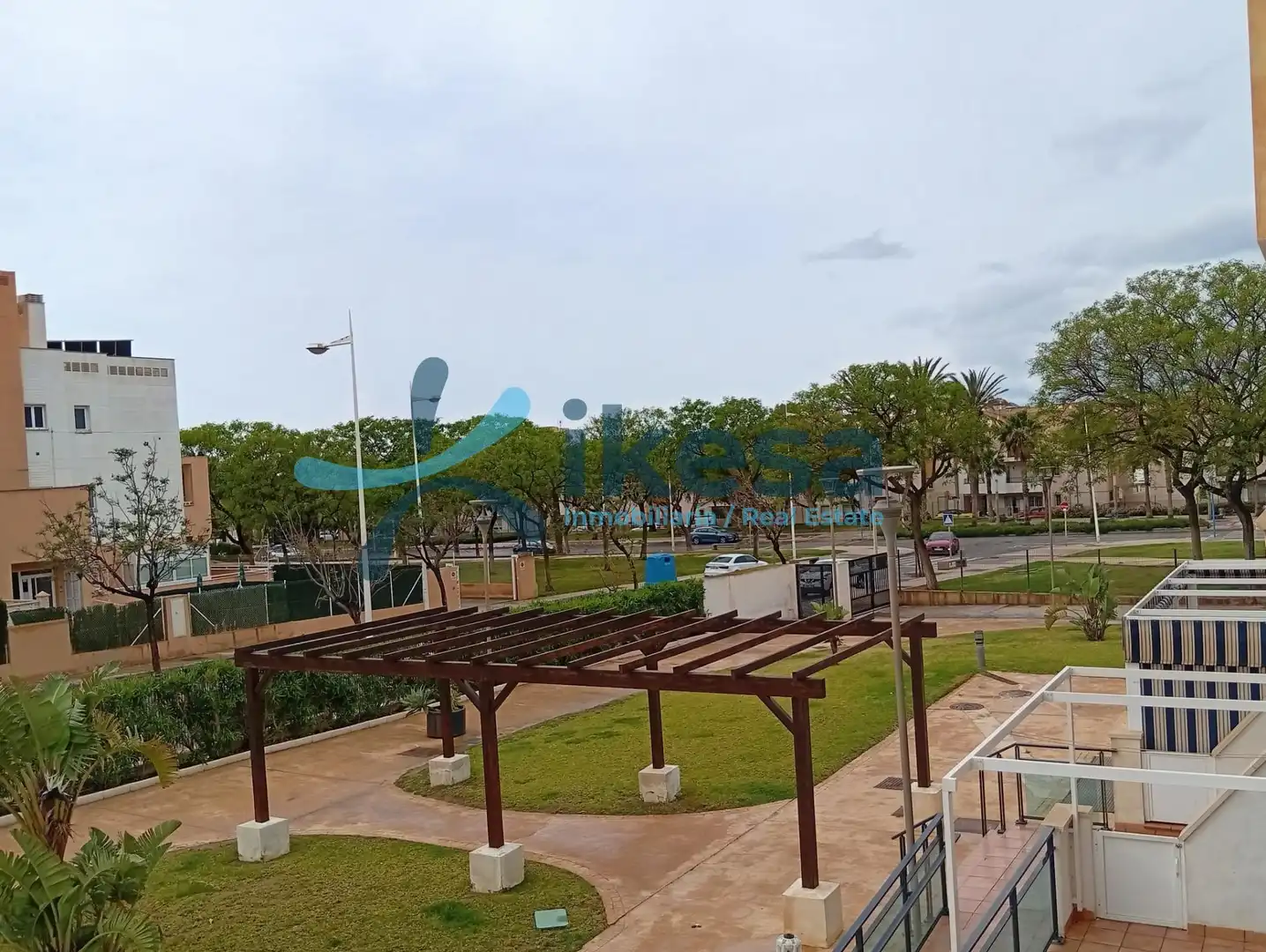 Vista exterior de Apartamento en venta en Almería con Piscina comunitaria