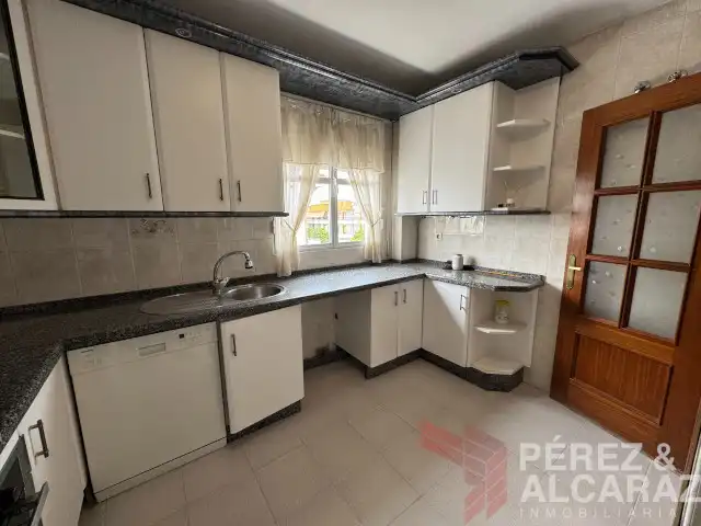 Kitchen of Flat for sale in Palma del Río  with Terrace, Storage room and Balcony