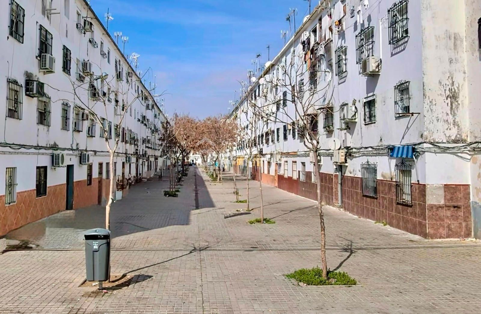 Exterior view of Flat for sale in  Sevilla Capital