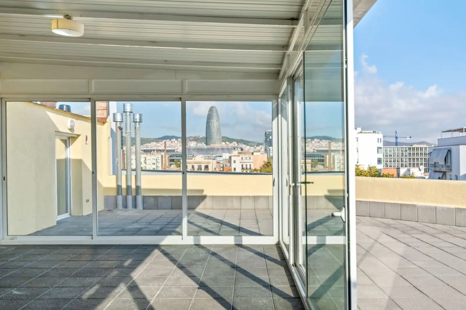 Terrace of Office for sale in Barcelona