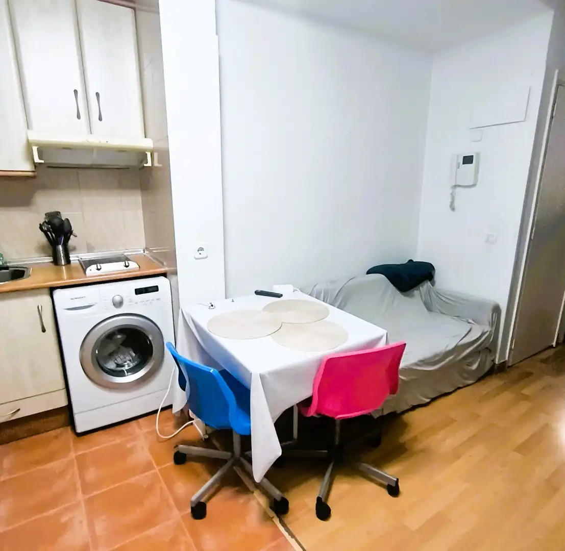 Bedroom of Flat for rent in Madrid  with Heating and Furnished