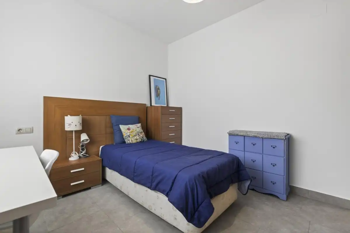 Bedroom of Flat for sale in Alcalá de Guadaira  with Air Conditioner, Heating and Furnished