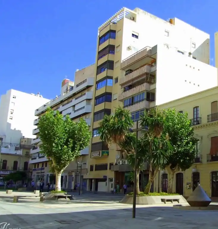 Oficina amb ascensor de lloguer a Plaza Marqués de Heredia 6