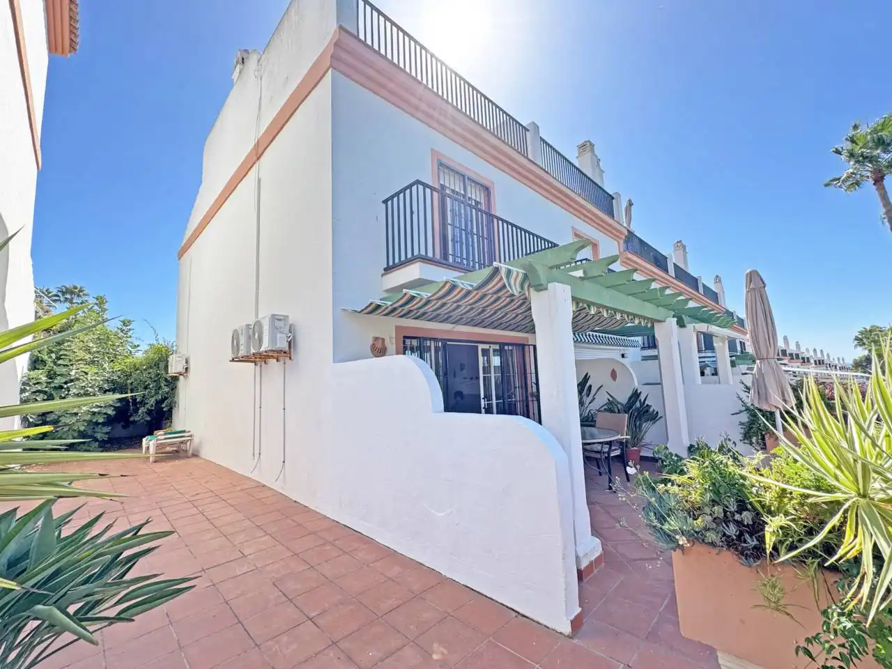 Maison jumelée avec piscine à vendre à Avenida Bruce Springsteen