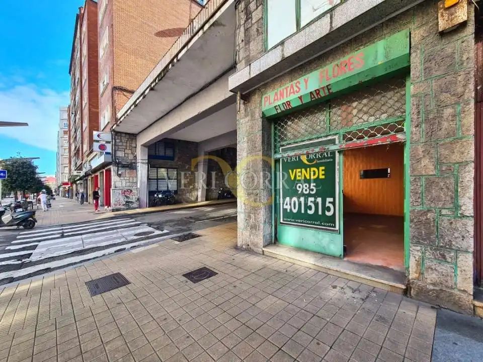Business premises for sale in Avenida de la Constitución, imagen 2