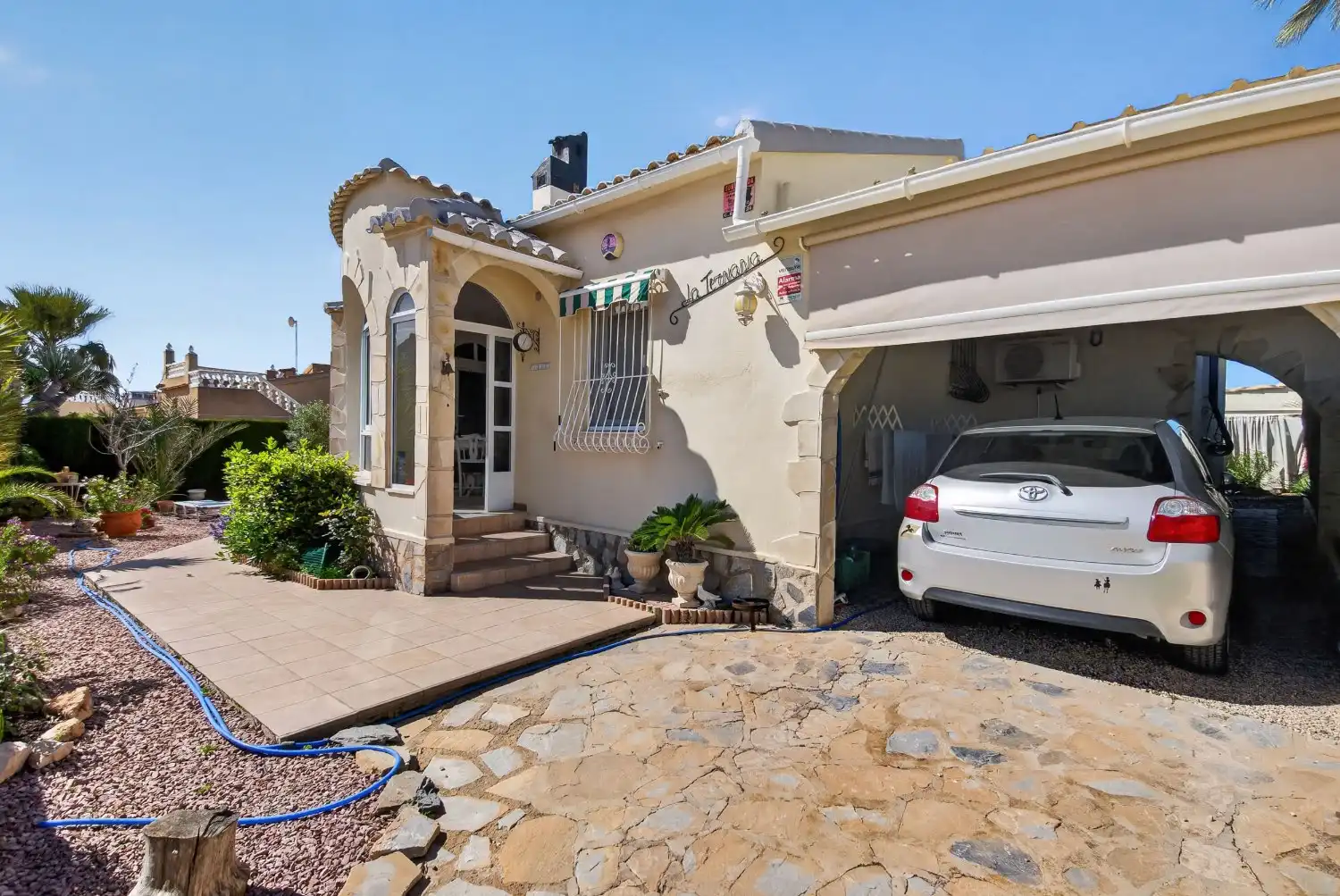 Chalet con piscina en venta en Orihuela Costa, imagen 4
