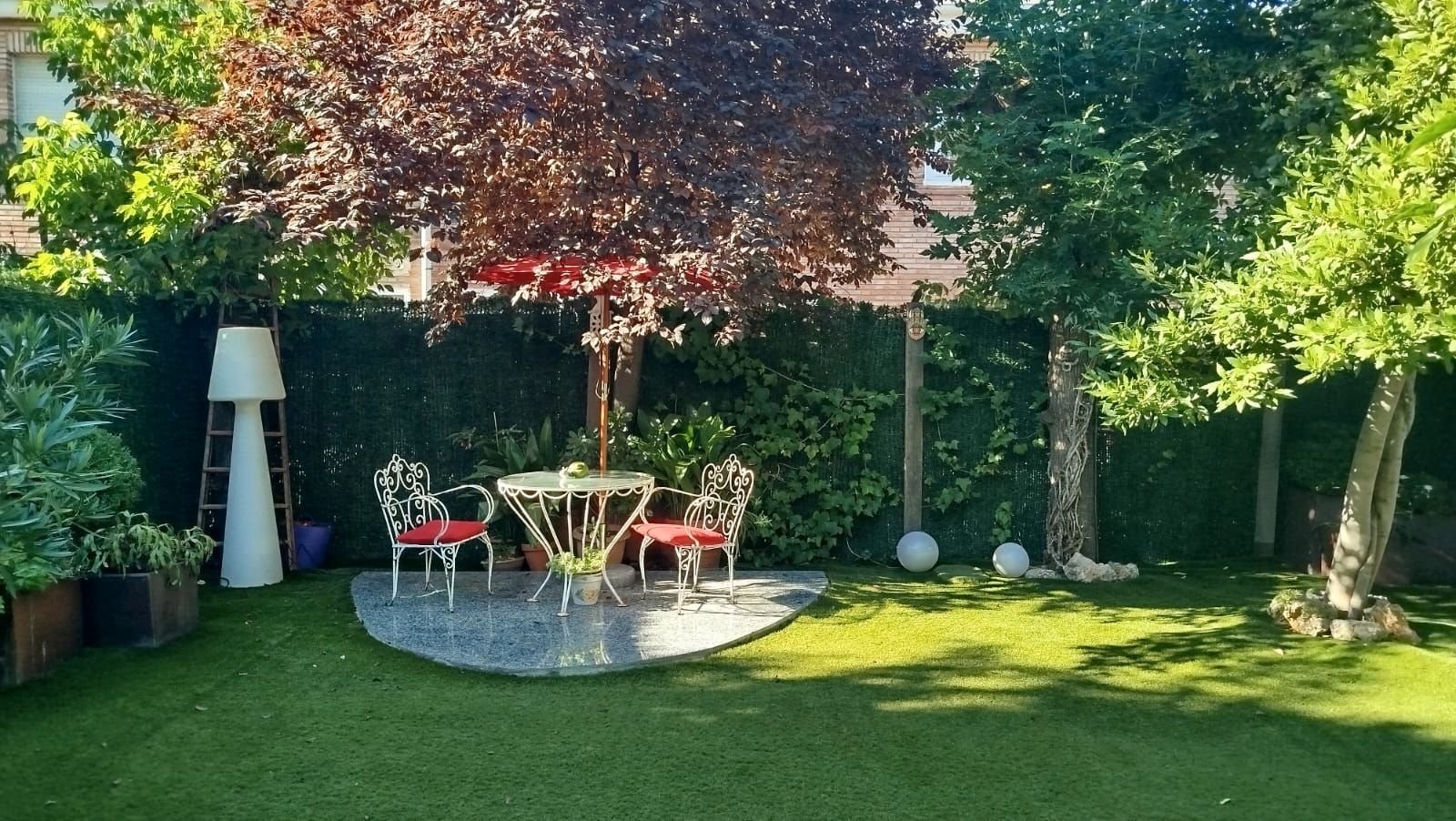 Terrassa de Casa adosada en venda en  Madrid Capital amb Aire condicionat, Calefacció i Jardí privat